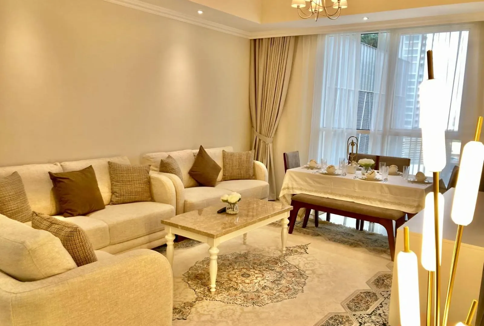 Signature 1 Bedroom Escape In Dunya Tower Experience Downtown Dubai At Its Finest 0*,  United Arab Emirates