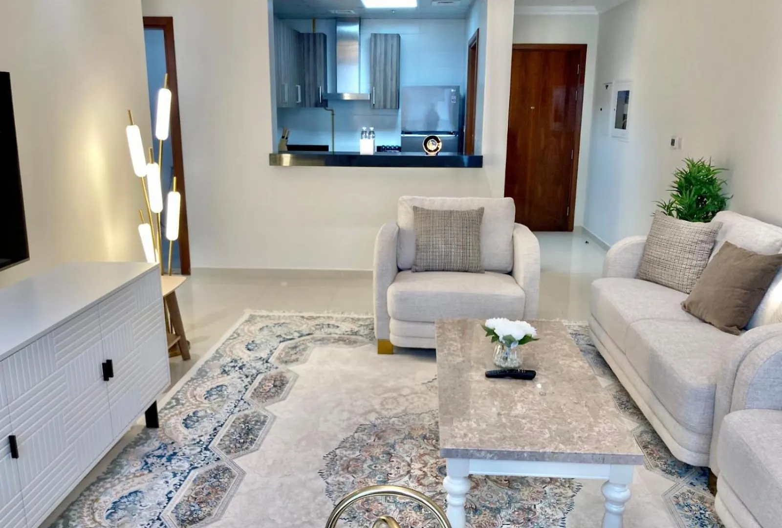 Signature 1 Bedroom Escape In Dunya Tower Experience Downtown Dubai At Its Finest